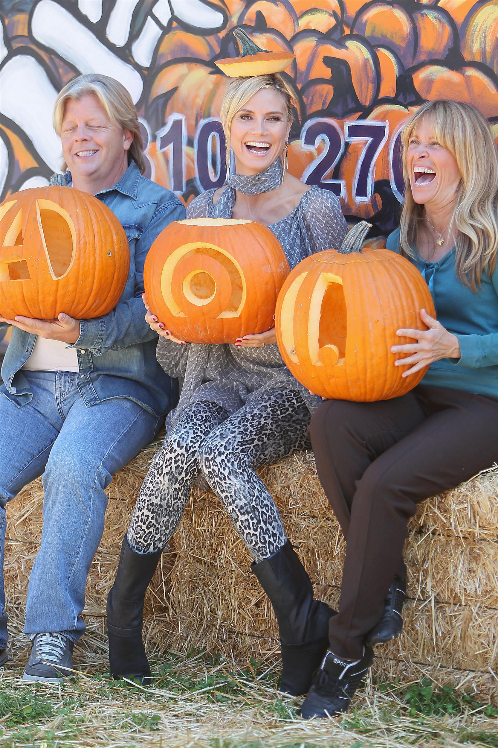 Heidi Klum at Mr Bones Pumpkin Patch in West Hollywood | Picture 100737